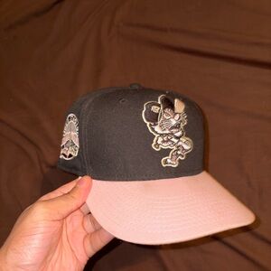 New Era Black and Pink Hat size 7 1/8 tigers detroit